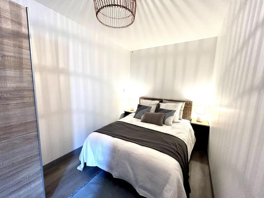 Cote Cour - Appartement En Plein Centre-Ville & Proche Des Thermes Ροσφόρ Εξωτερικό φωτογραφία