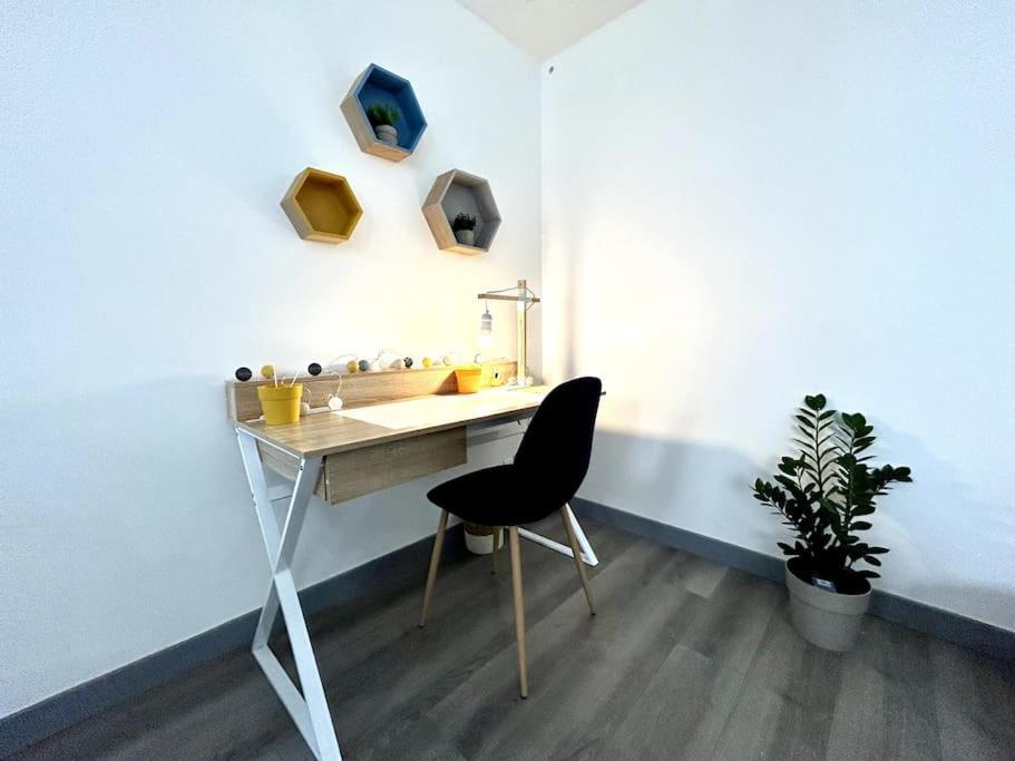 Cote Cour - Appartement En Plein Centre-Ville & Proche Des Thermes Ροσφόρ Εξωτερικό φωτογραφία
